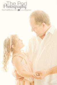 daddy-daughter-fathers-day-photos-dancing-playa-vista-photographer