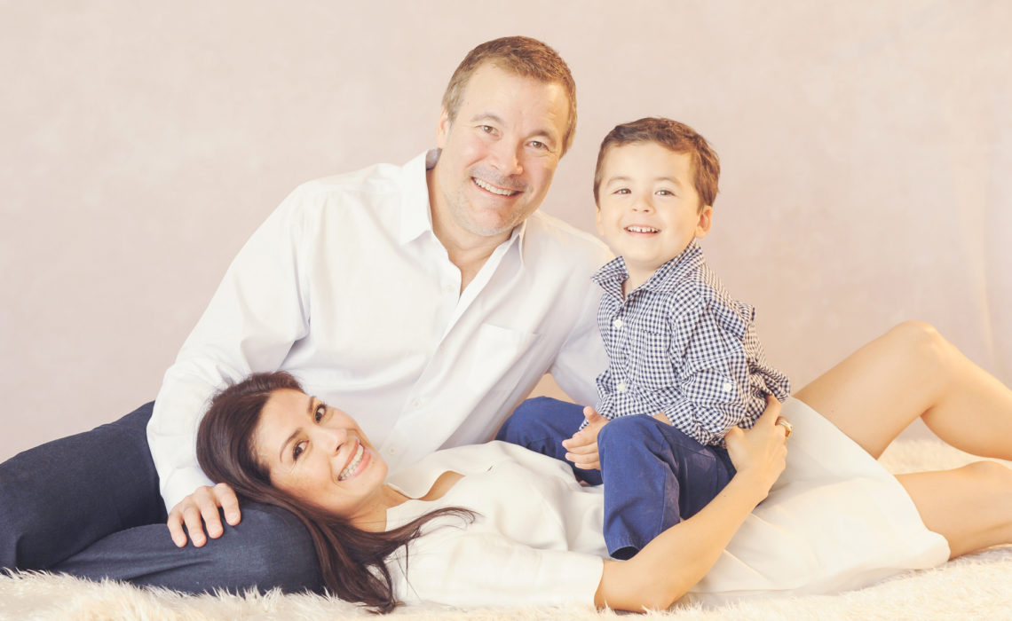 Family-Laying-Down-On-Bed-Hair-Glow-Beautiful-Mar-Vista