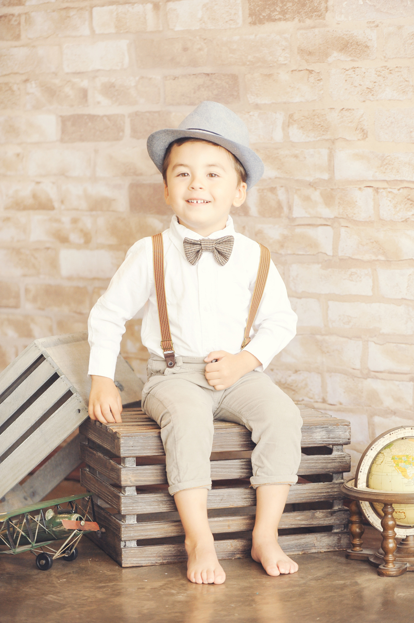 toddler studio photography