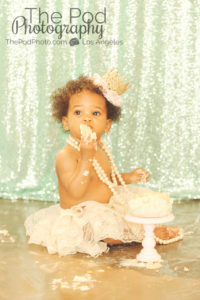 Best-First-Birthday-Cake-Smash-Photographer-Brentwood-Susiecakes