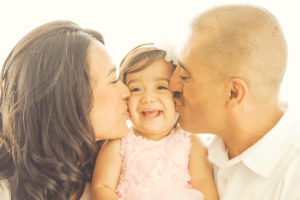 Best-Family-Portrait-Photographer-Kissing-Baby-On-Cheek-Smile-Smiling-Venice-Beach