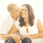 Best-Family-Portrait-Photographer-Mom-Dad-Kiss-Candid-Love-Mar-Vista