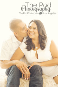 Best-Family-Portrait-Photographer-Mom-Dad-Kiss-Candid-Love-Mar-Vista