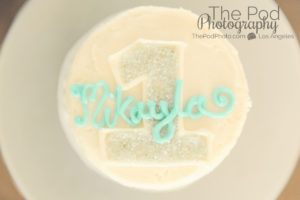 Best-First-Birthday-Cake-Smash-Photographer-Los-Angeles-SusieCakes-Teal-White-Silver-Mikayla