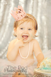 Best-First-Birthday-Cake-Smash-Photographer-Los-Angeles-SusieCakes-Teal-White-Pink-Eat-Cake-Baby-Girl-Mar-Vista