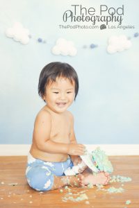 Best-Westside-Cake-Smash-Photography-Studio-Sky-Theme-Super-Cute
