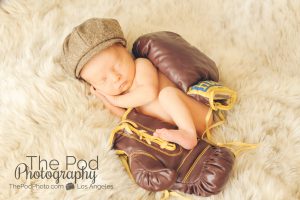 boxing-gloves-baby-photo-shoot