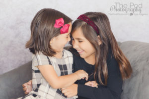 sweet-sibling-photos-manhattan-beach-family