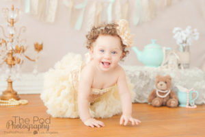 ten-month-portraits-best-time-for-first-birthday-portraits-woodland-hills-photographer