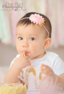 cake-smash-eating-shot-best-baby-photography