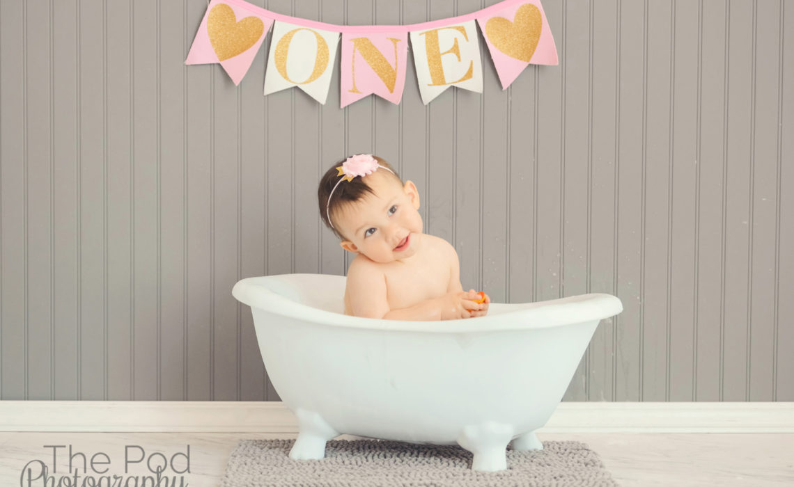 Baby bubble hot sale bath photoshoot