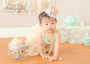 first-birthday-cake-smash-photo-sessions