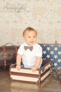baby-photography-suitcase-trunks