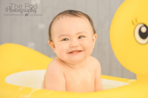 baby-in-a-bathtub-west-los-angeles-smash-and-splash-sessions