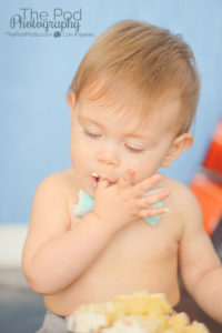 one-year-boy-eats-cake