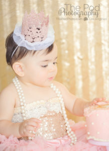 first-taste-of-cake-birthday-photos