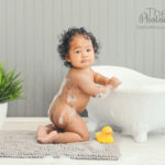 naked-baby-tooshy-bathtime-professional-portraits