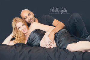 laying-down-couple-intimate-pregnancy-couple-shots