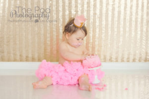 pink-and-gold-smash-cake