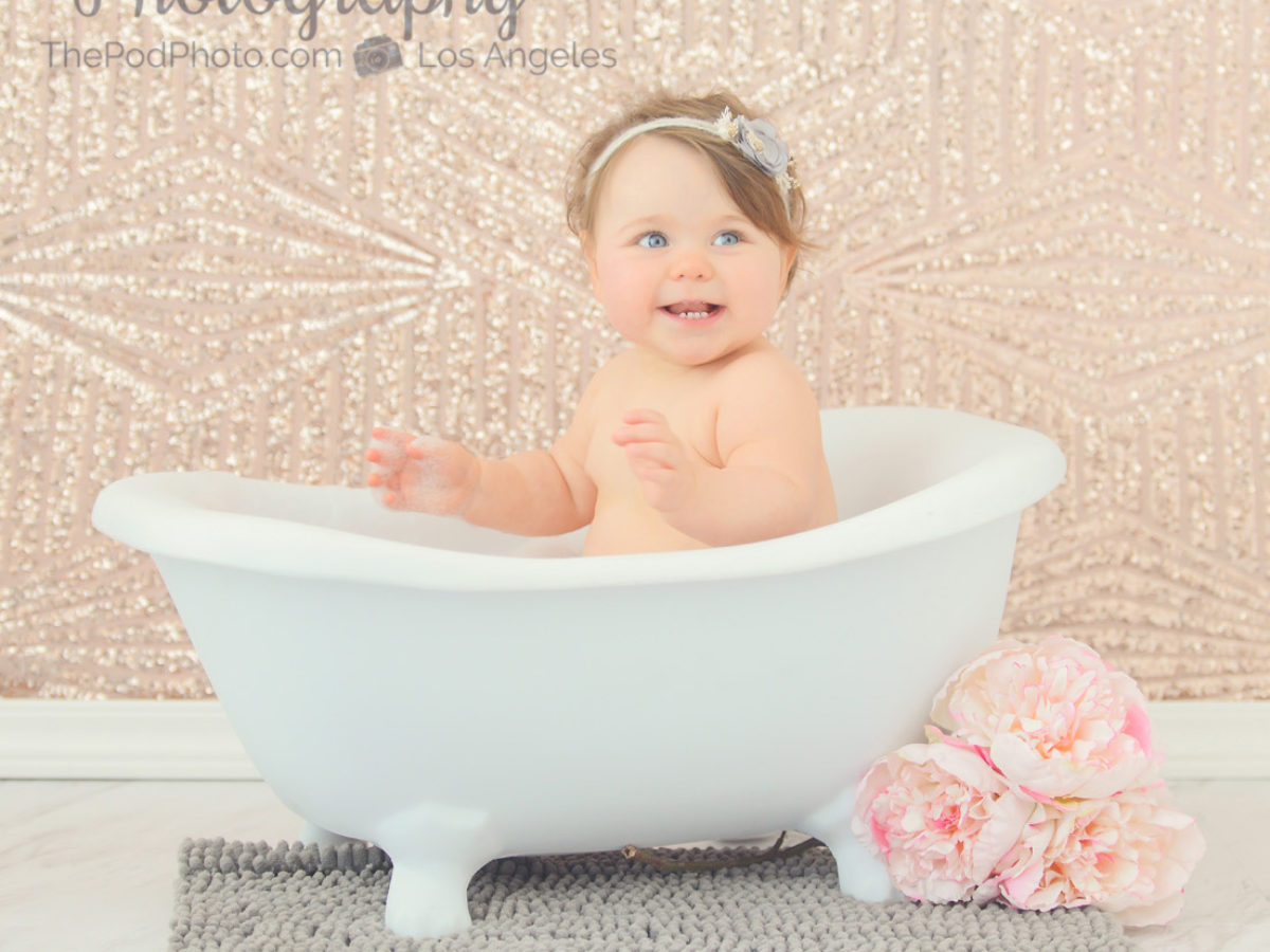 West LA Baby Photographer  Splash Sessions on Mini Bathtub Set! - Los  Angeles based photo studio, The Pod Photography, specializing in maternity,  newborn, baby, first birthday cake smash and family pictures.