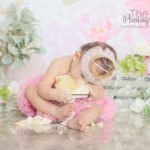 baby-face-first-in-cake