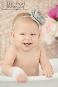 baby-in-bubbles-in-bathtub