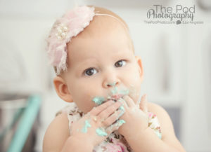eating-cake-for-the-first-time-one-year-old