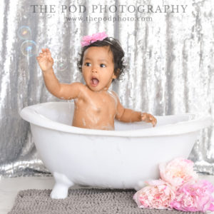 Beverly-Hills-Cake-Smash-Photography-Baby-In-A-Bathtub