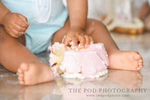 Beverly-Hills-Cake-Smash-Photography-Hands-And-Feet