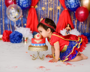 wonder woman cake smash