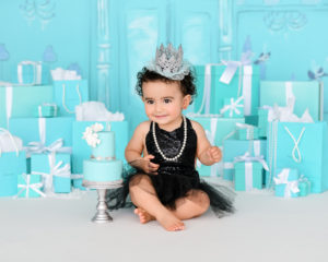 Breakfast at Tiffany's Cake Smash