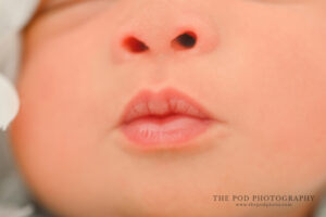 newborn-photoshoot-los-angeles-mexico-city-heritage-floral-adorable-baby-face