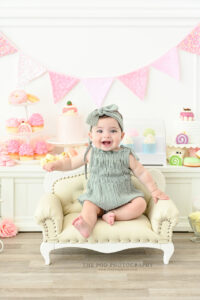 baby-girl-milestone-photography-7-months-sitting-up-santa-monica-bakery-sweet