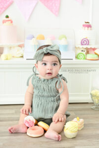 baby-girl-milestone-photography-7-months-sitting-up-santa-monica-french-bakery