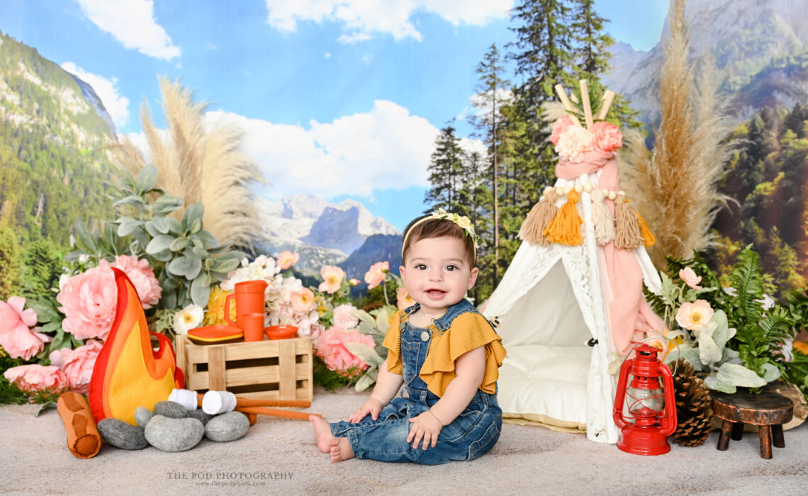 baby-girl-milestone-photography-7-months-sitting-up-santa-monica-pacific-northwest-outdoor-family