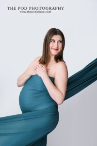maternity-photoshoot-jeweled-gown-baby-bump