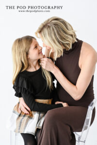 mother-daughter-elegant-family-portrait