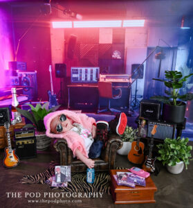 newborn-photoshoot-baby-recording-studio-set-1