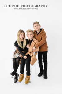 siblings-candid-portrait-modern-style