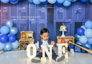 baseball-theme-birthday-baby-photos