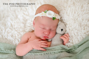 sleeping-newborn-baby-with-teddy-los-angeles