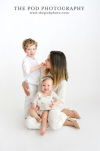 family-photo-session-neutral-holiday-1