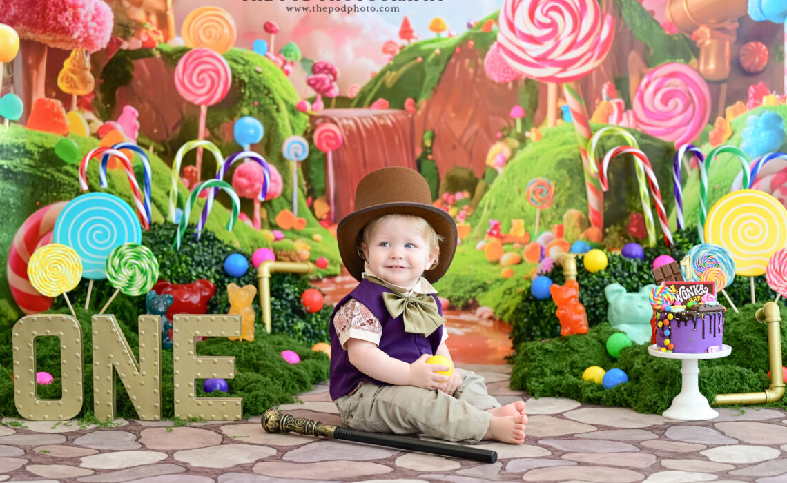 hollywood-wonka-first-birthday-chocolate-factory-set-the-pod-photography